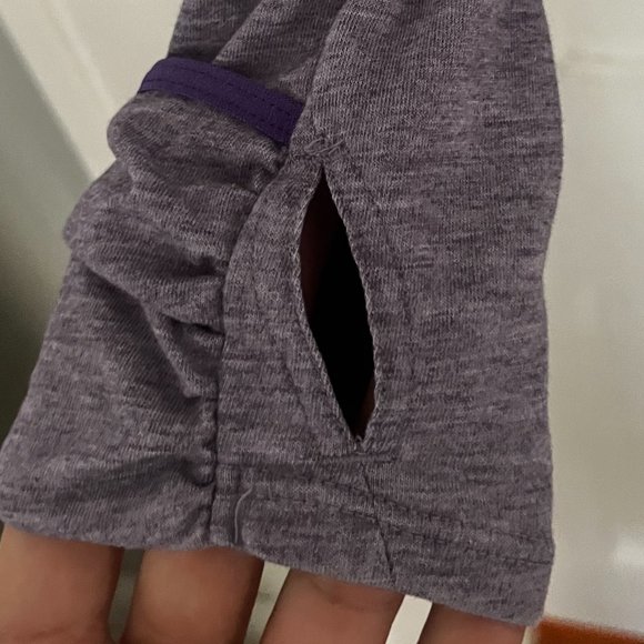 Nike Women's Running Hooded Long-Sleeve Tee - Picture 6 of 6